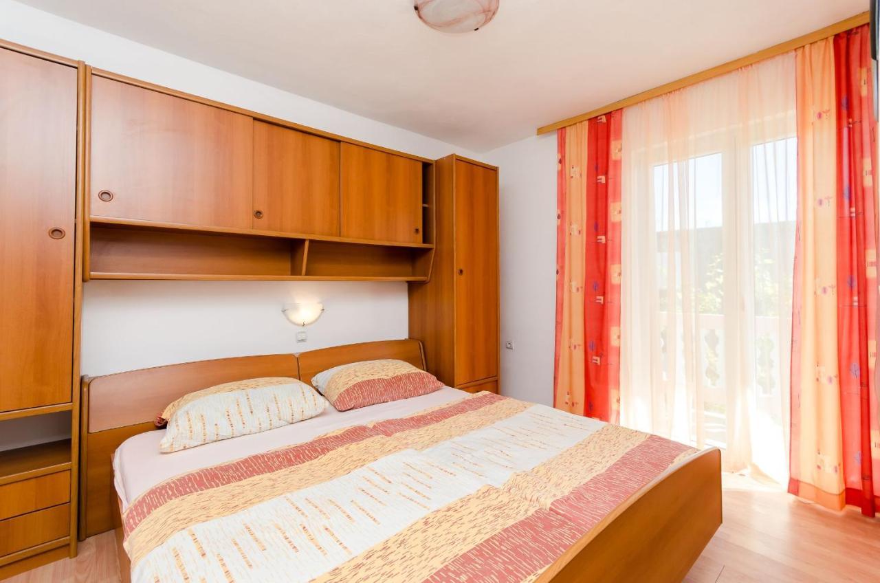 Apartments Albina Лопар Экстерьер фото