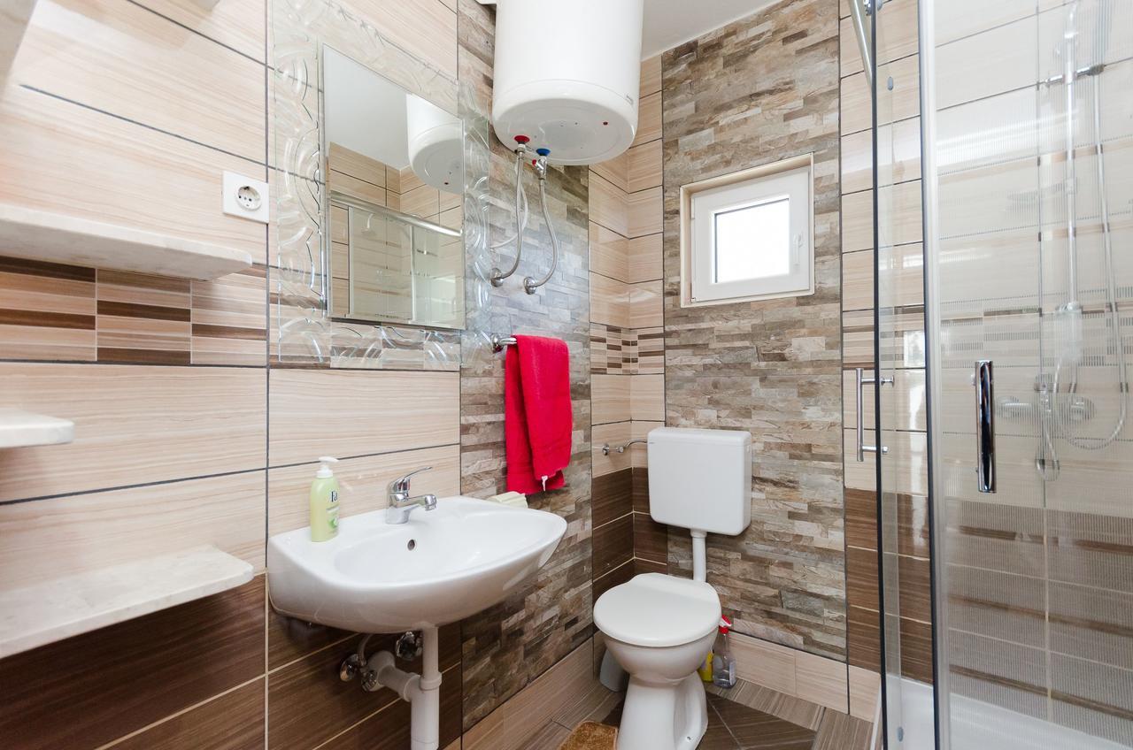 Apartments Albina Лопар Экстерьер фото